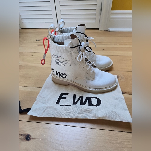 F_WD laceup boots - Picture 2 of 11